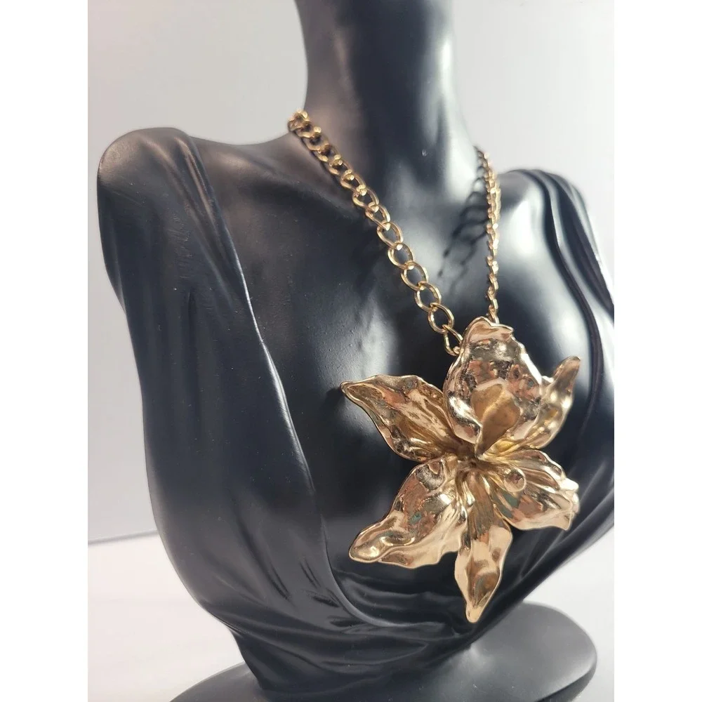 Gold Tone Flower Pendant Necklace Large Statement Floral Boho Vintage Style